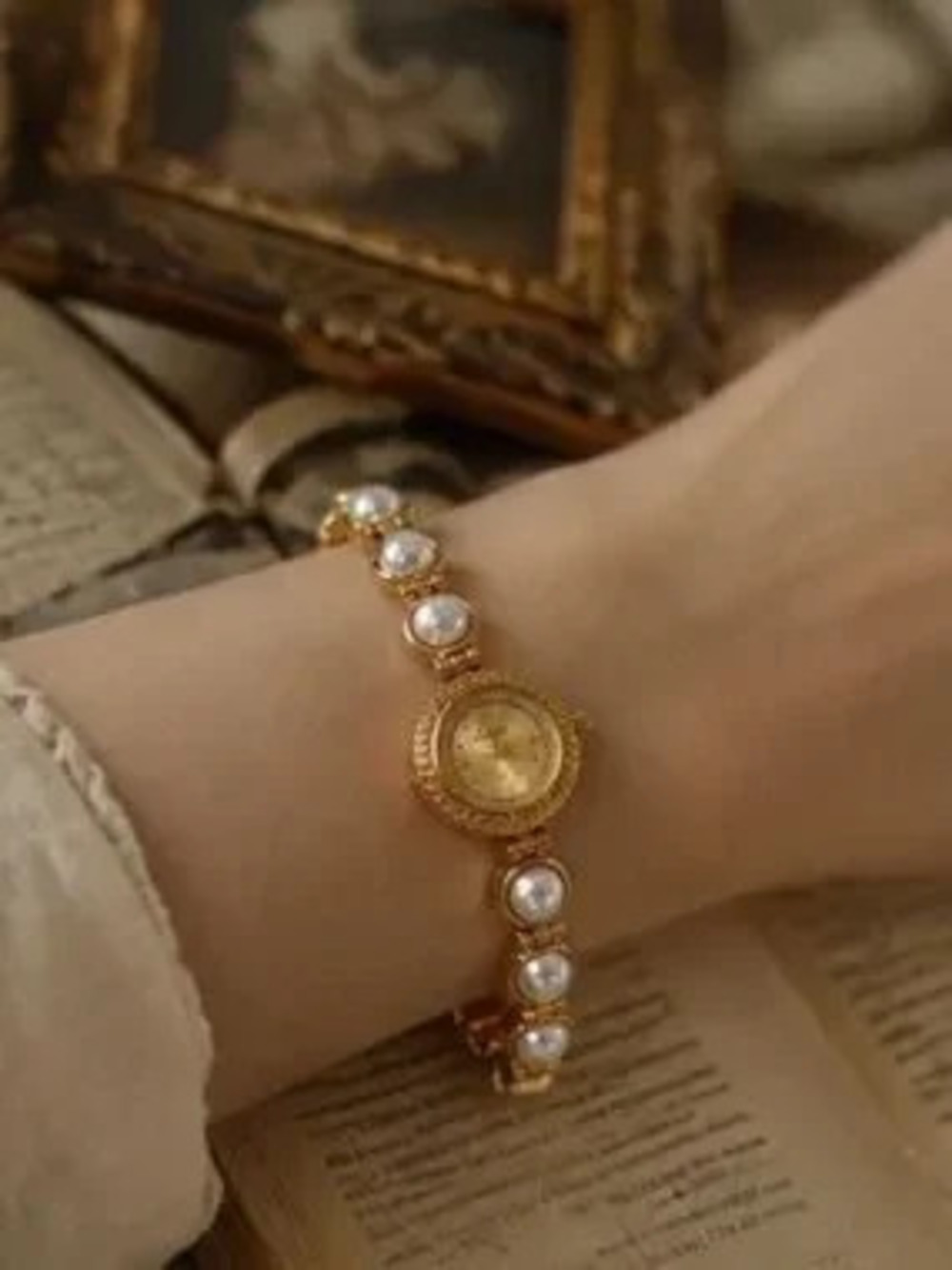 Vintage Gold Pearl Link Bracelet Watch
